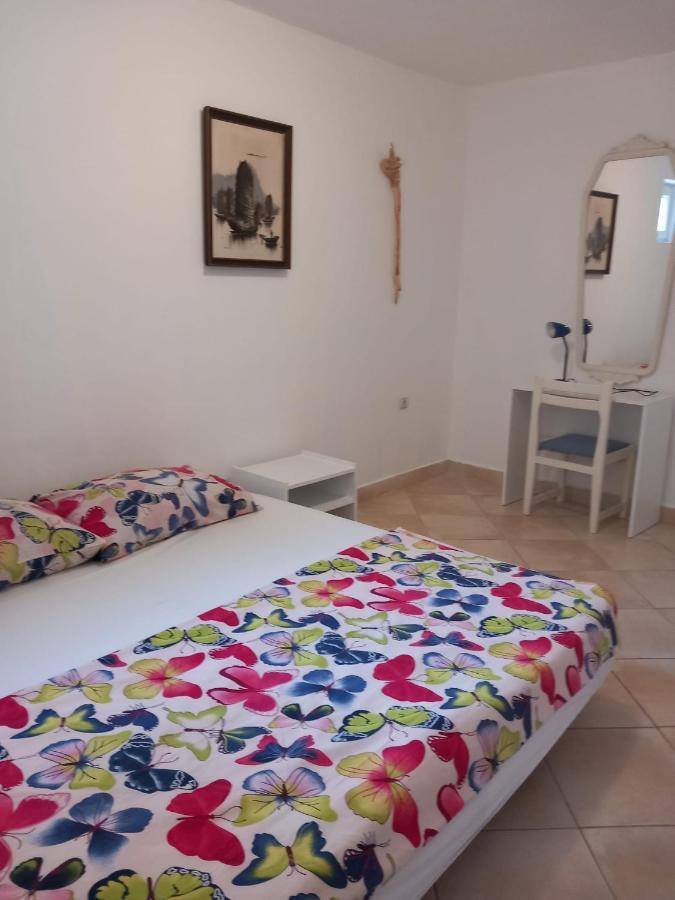 Karin Apartmani Hani Gornji Karin Esterno foto